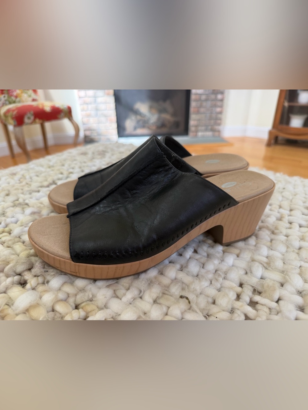 Dr Scholl’s Black Leather Slide Clogs with Low Wood-Tone Heel.